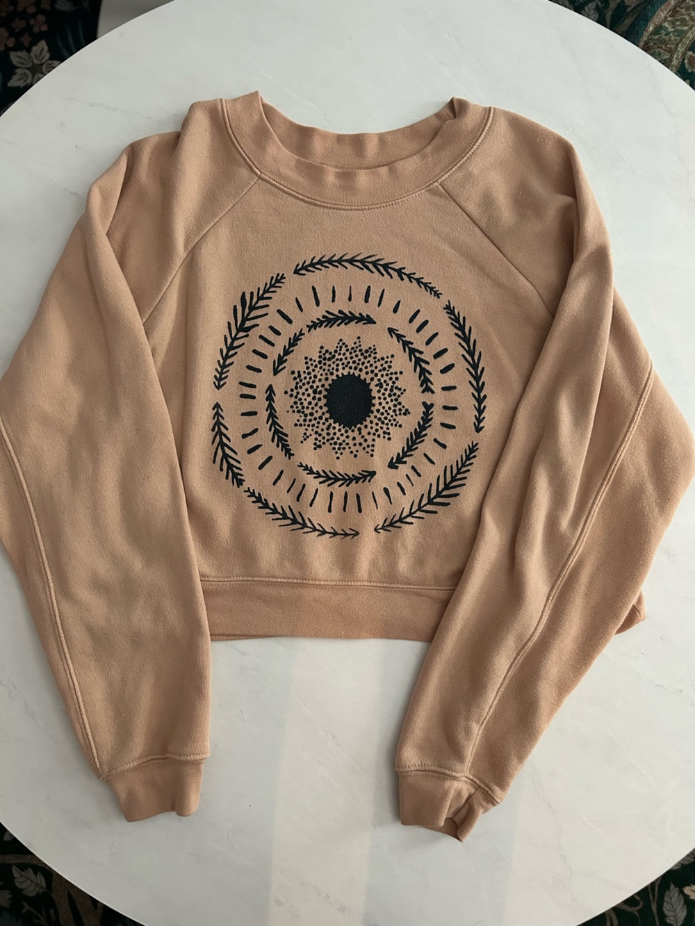 Beige/Pink Graphic Circle-Print Crop Sweatshirt